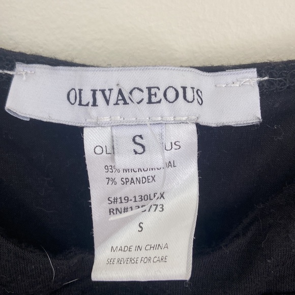 Womens high end very flattering black Vneck thong bodysuit - Picture 2 of 3